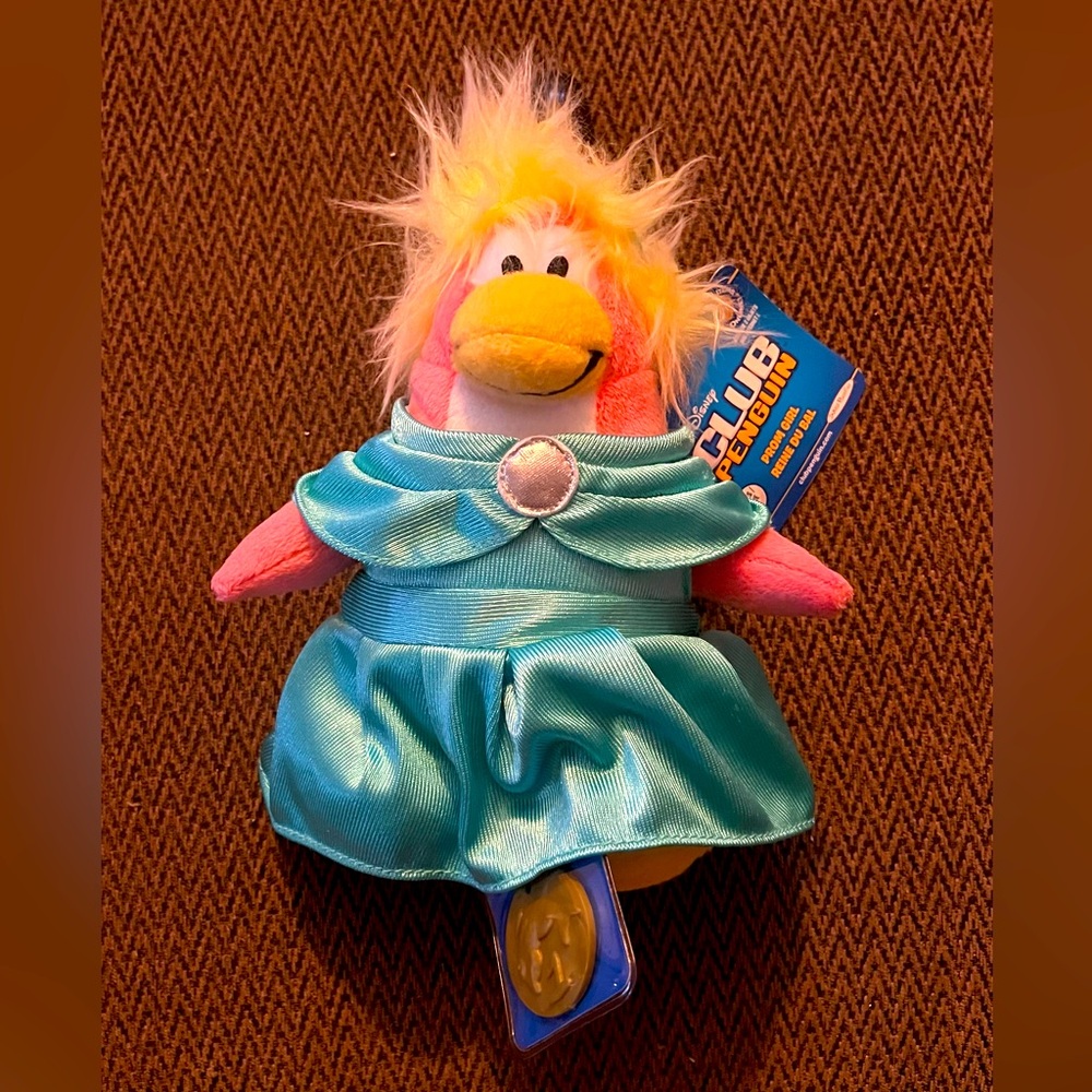 Club Penguin Prom Girl Series 8 with Tag and Unused coins still attached